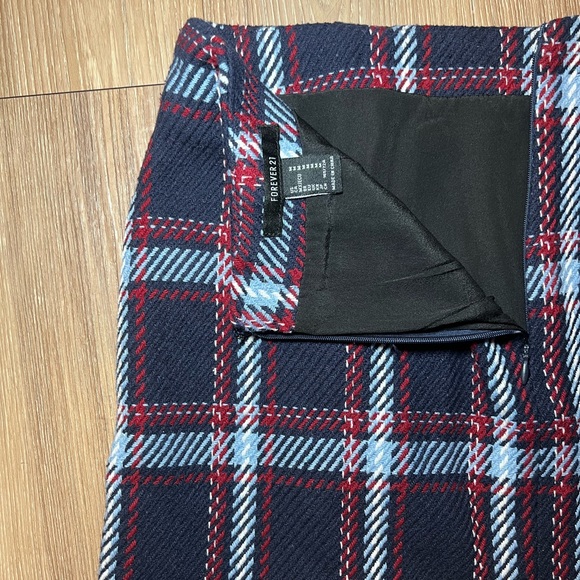Plaid Navy Blue and Red Mini Skirt Size M - Picture 10 of 11